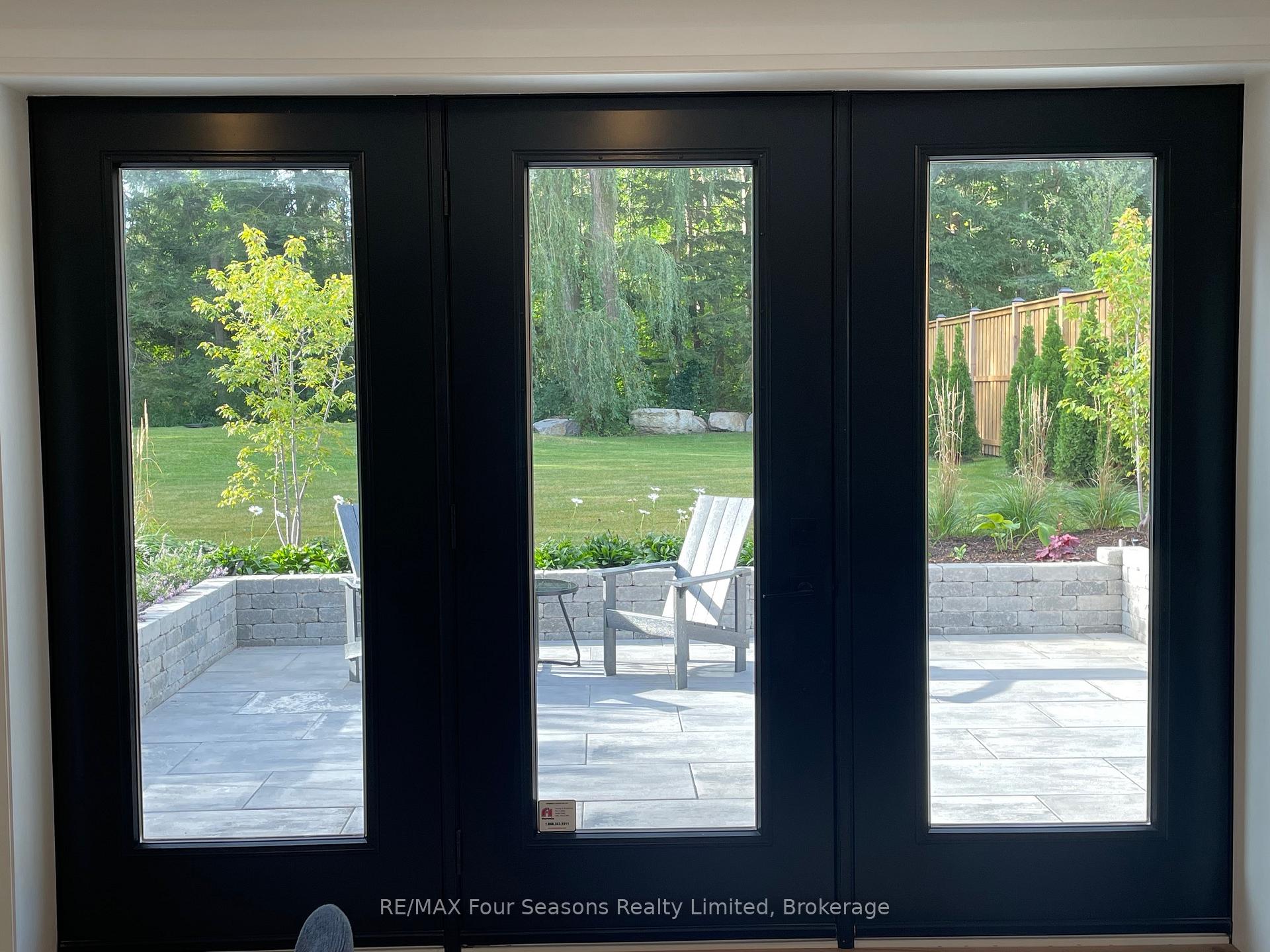 Photo 4 of 37B Silvercreek Drive, Collingwood — HOMEH
