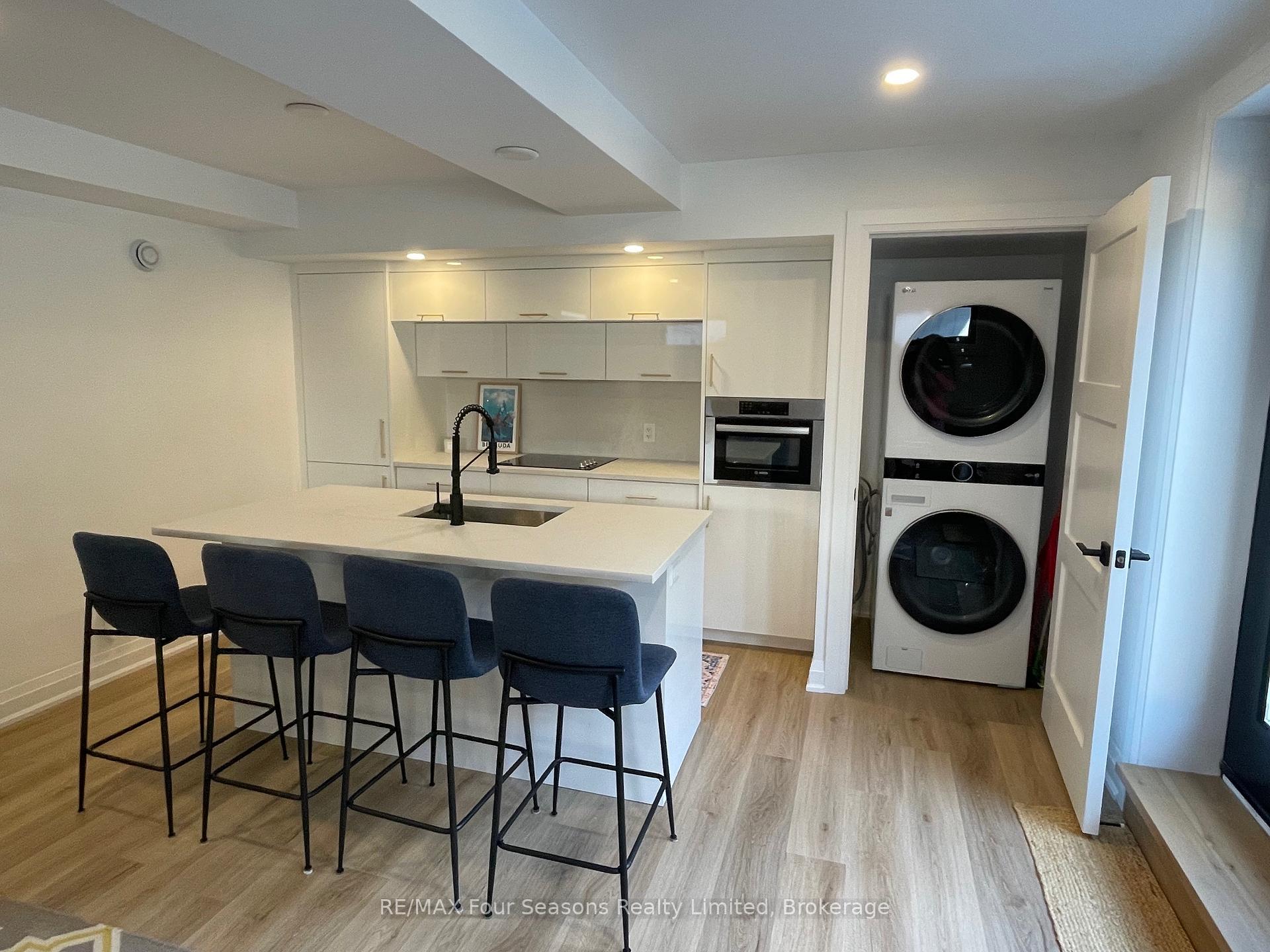 Photo 11 of 37B Silvercreek Drive, Collingwood — HOMEH