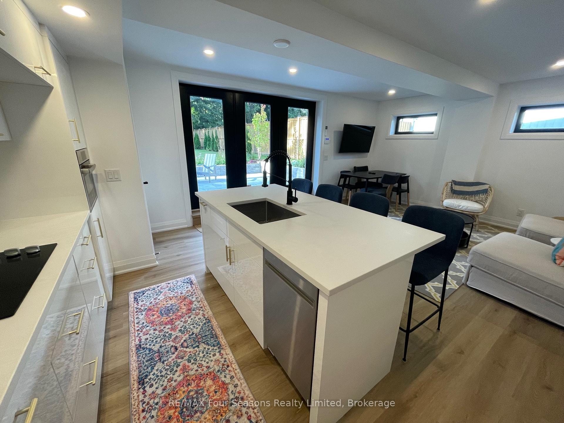 Photo 13 of 37B Silvercreek Drive, Collingwood — HOMEH