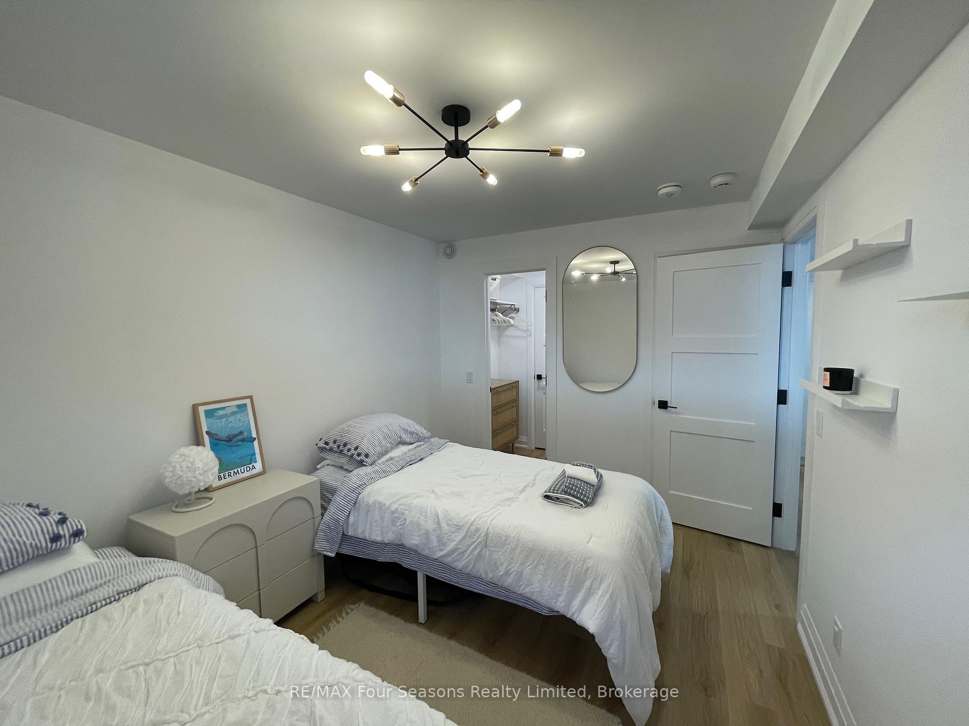 Photo 15 of 37B Silvercreek Drive, Collingwood — HOMEH
