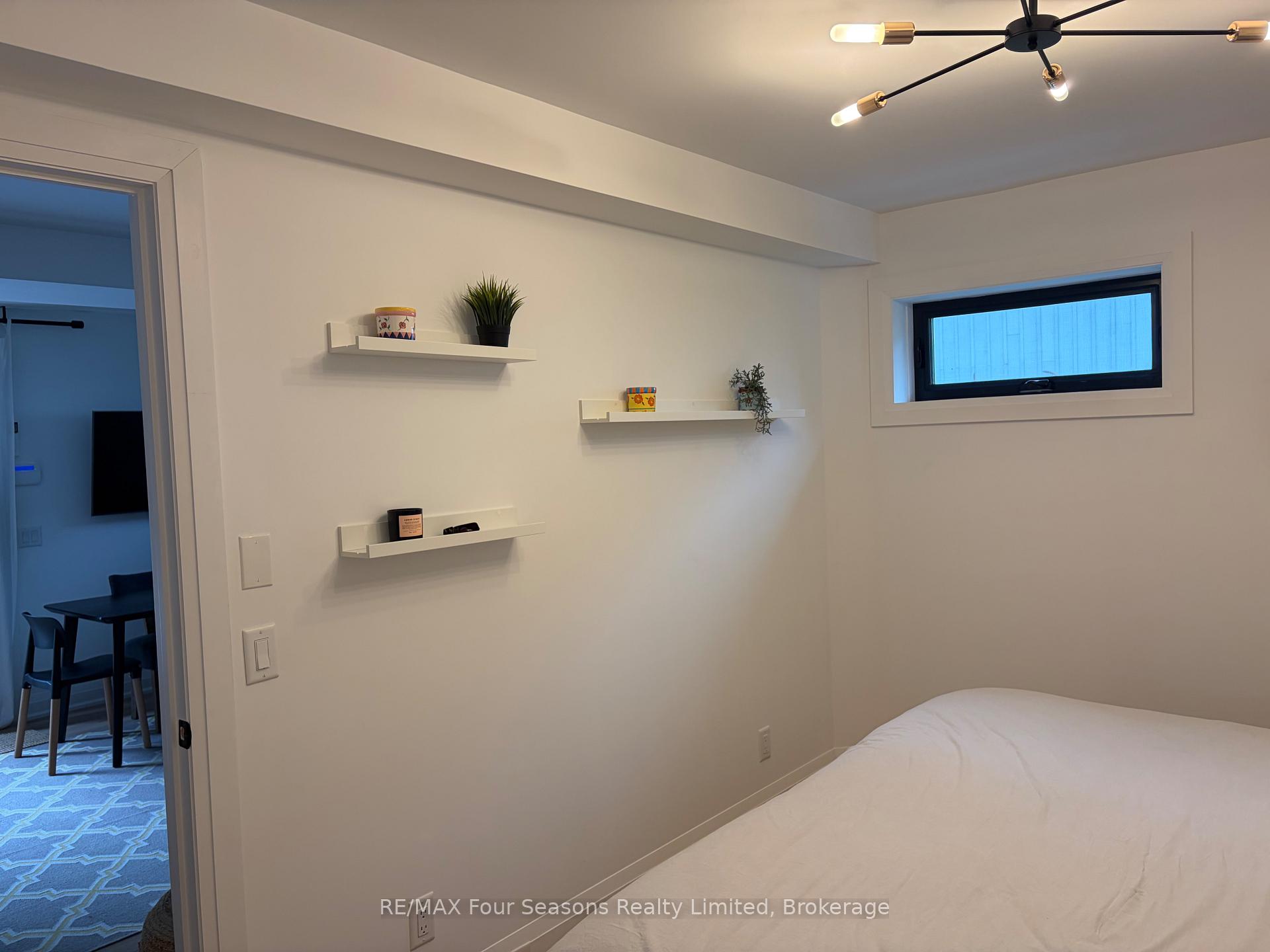 Photo 17 of 37B Silvercreek Drive, Collingwood — HOMEH