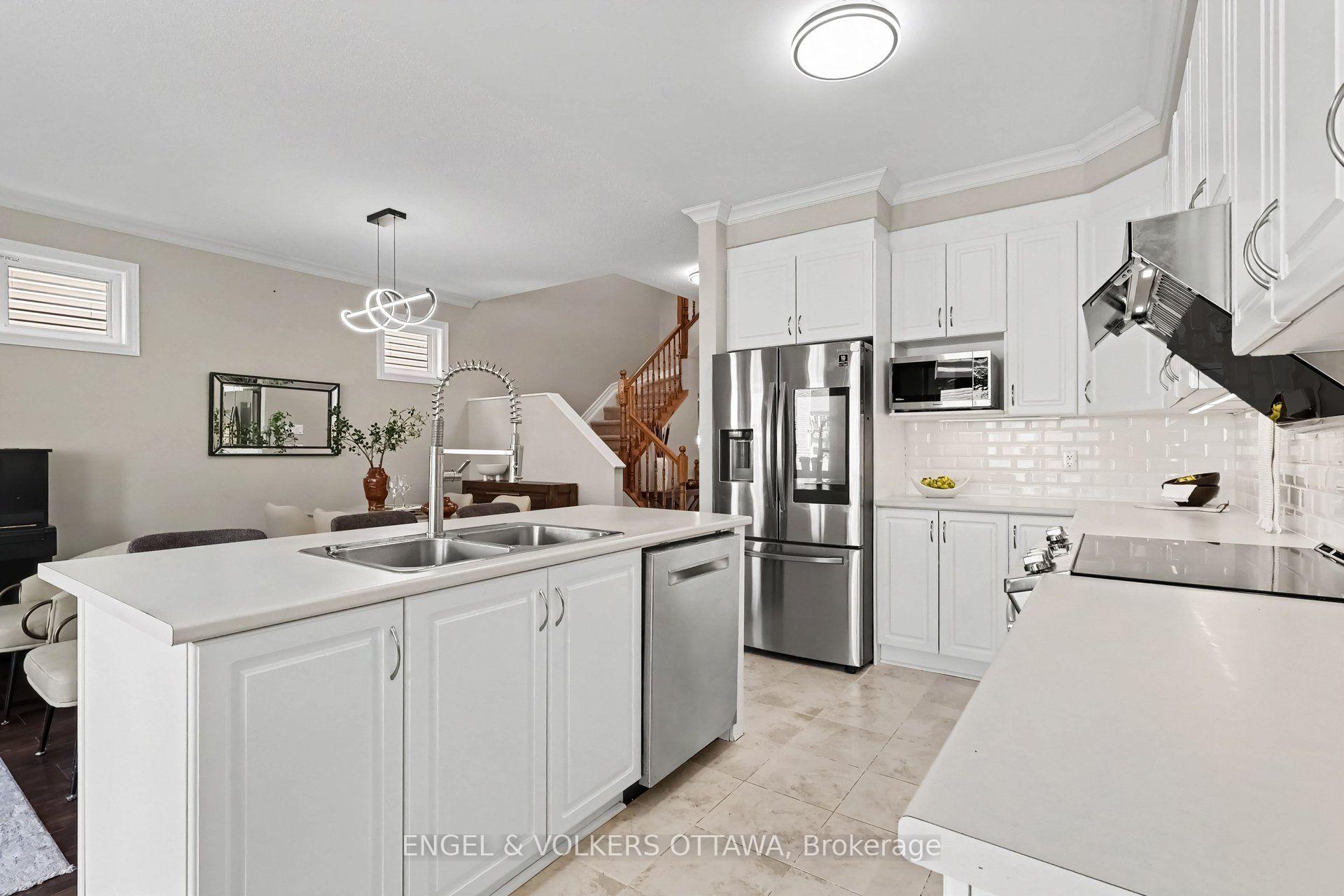 Photo 13 of 822 Clarity Avenue, Ottawa, Barrhaven - Heritage Park — HOMEH