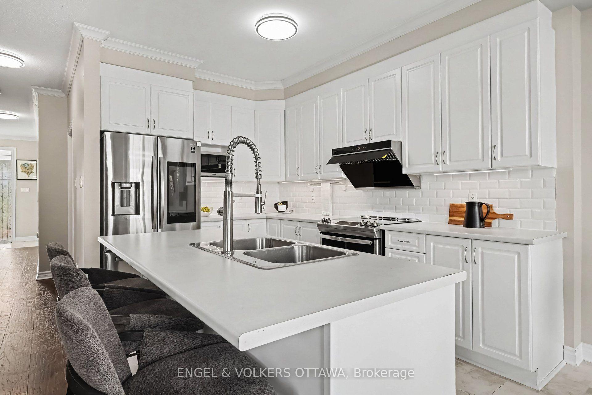 Photo 14 of 822 Clarity Avenue, Ottawa, Barrhaven - Heritage Park — HOMEH