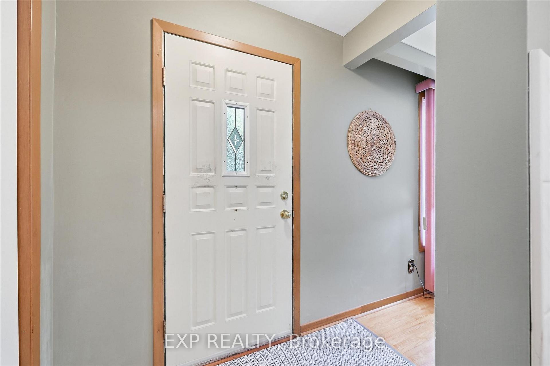 Photo 5 of 6495 Bracken Street, Niagara Falls, Morrison — HOMEH