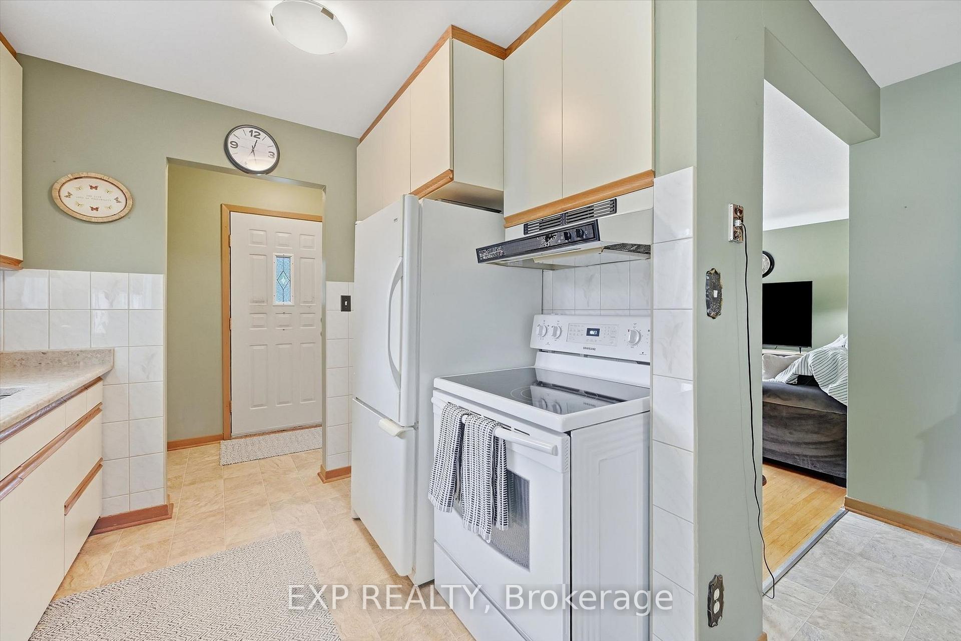 Photo 14 of 6495 Bracken Street, Niagara Falls, Morrison — HOMEH