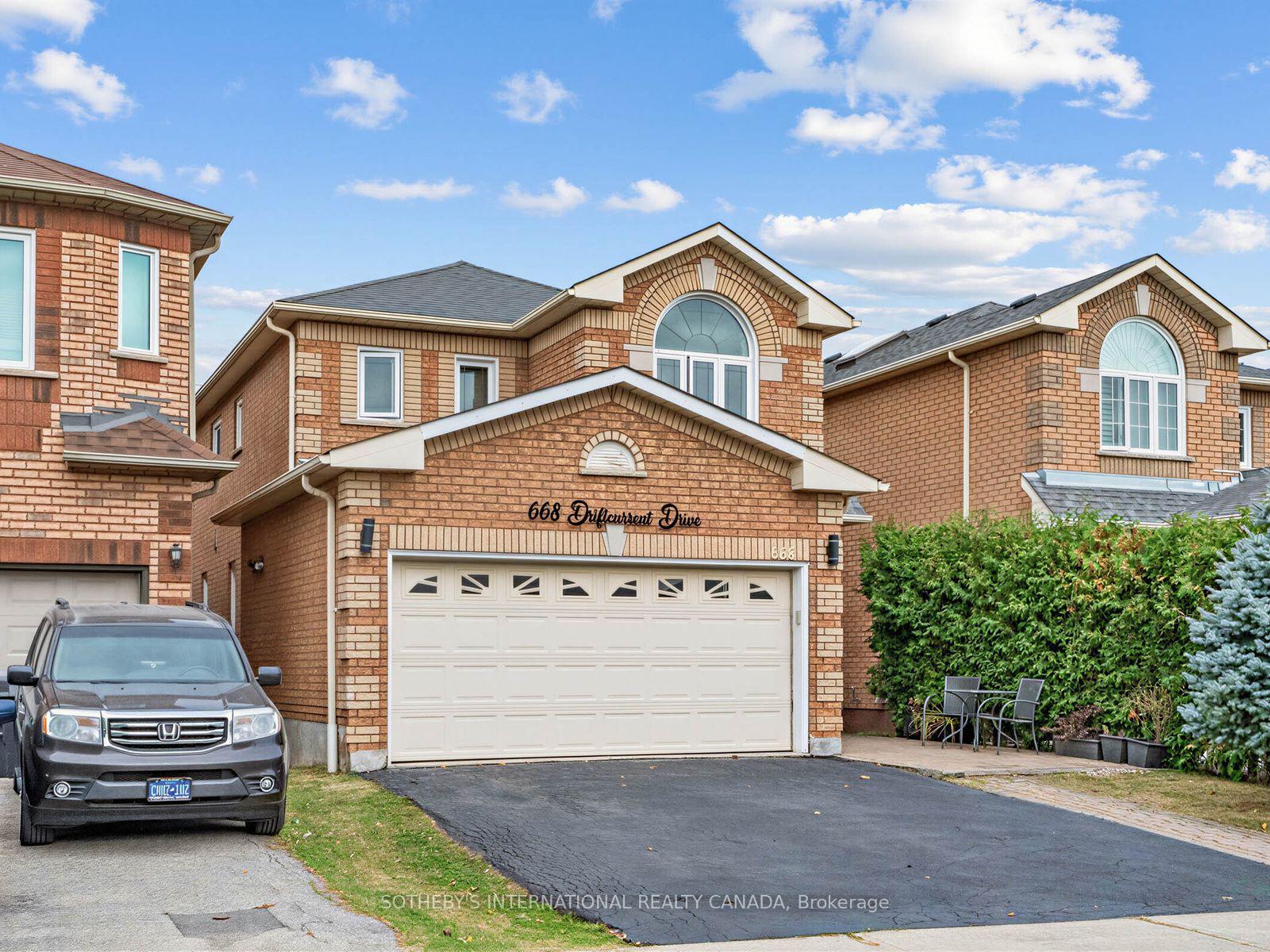 Photo 7 of 668 Driftcurrent Road, Mississauga, Hurontario — HOMEH