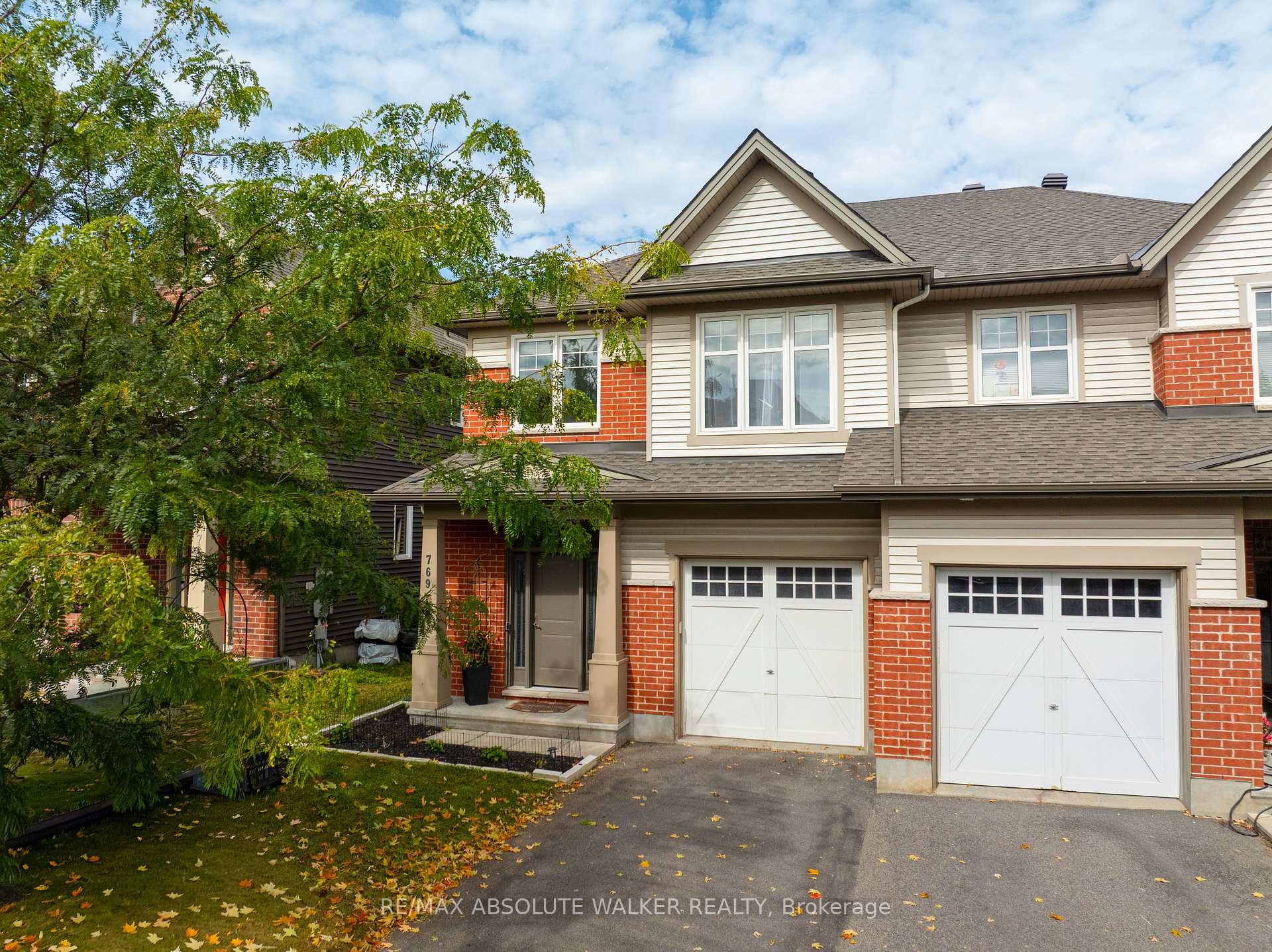 Photo of 769 Hazelnut Crescent