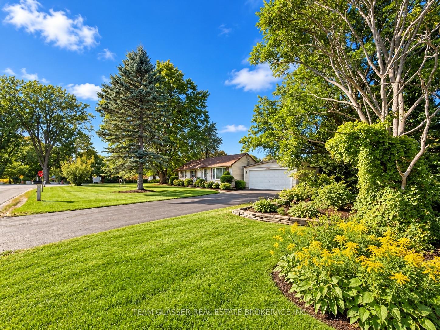 Photo 2 of 23014 Springwell Road, Strathroy-Caradoc, Rural Strathroy-Caradoc — HOMEH