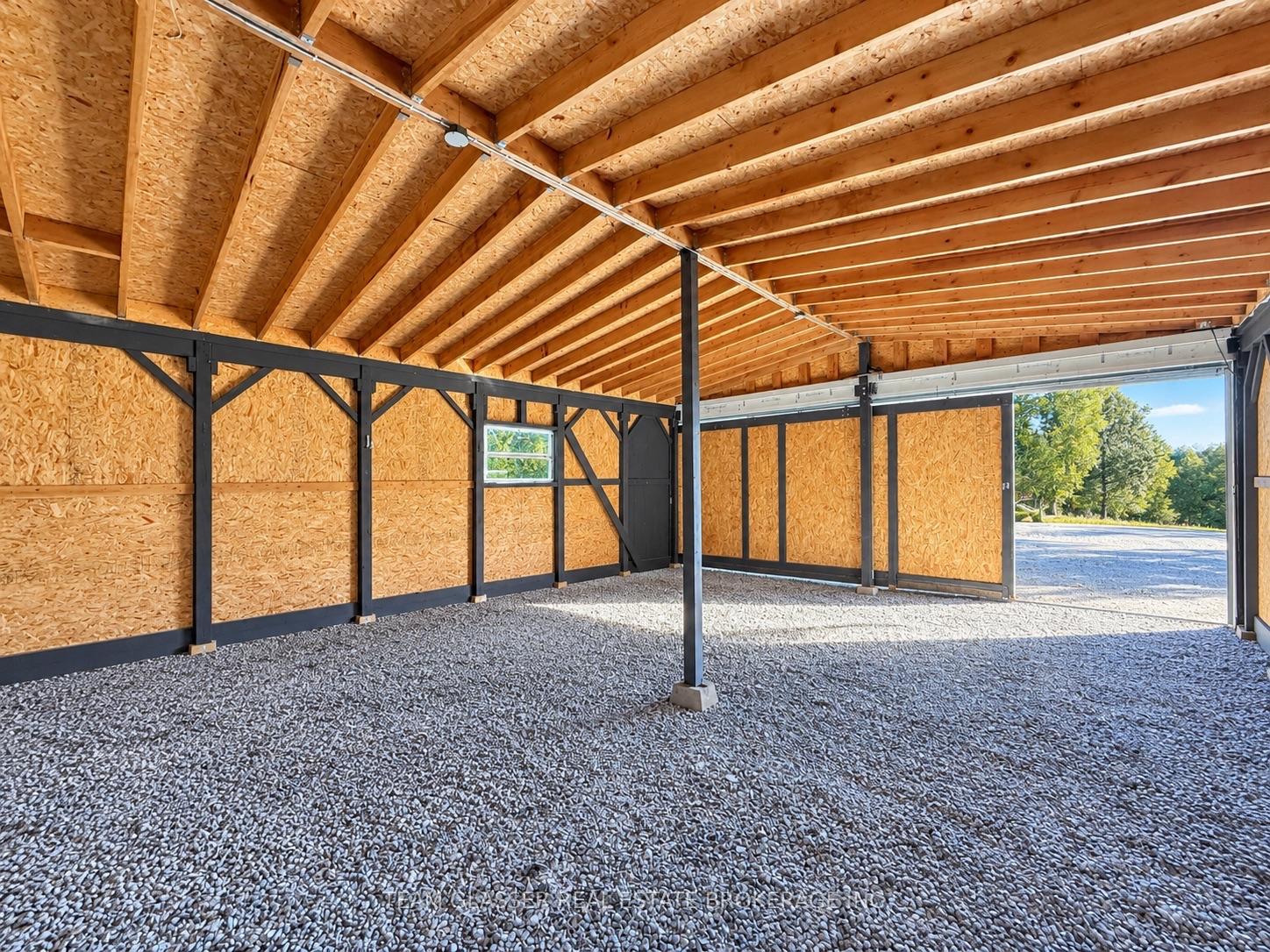 Photo 20 of 23014 Springwell Road, Strathroy-Caradoc, Rural Strathroy-Caradoc — HOMEH