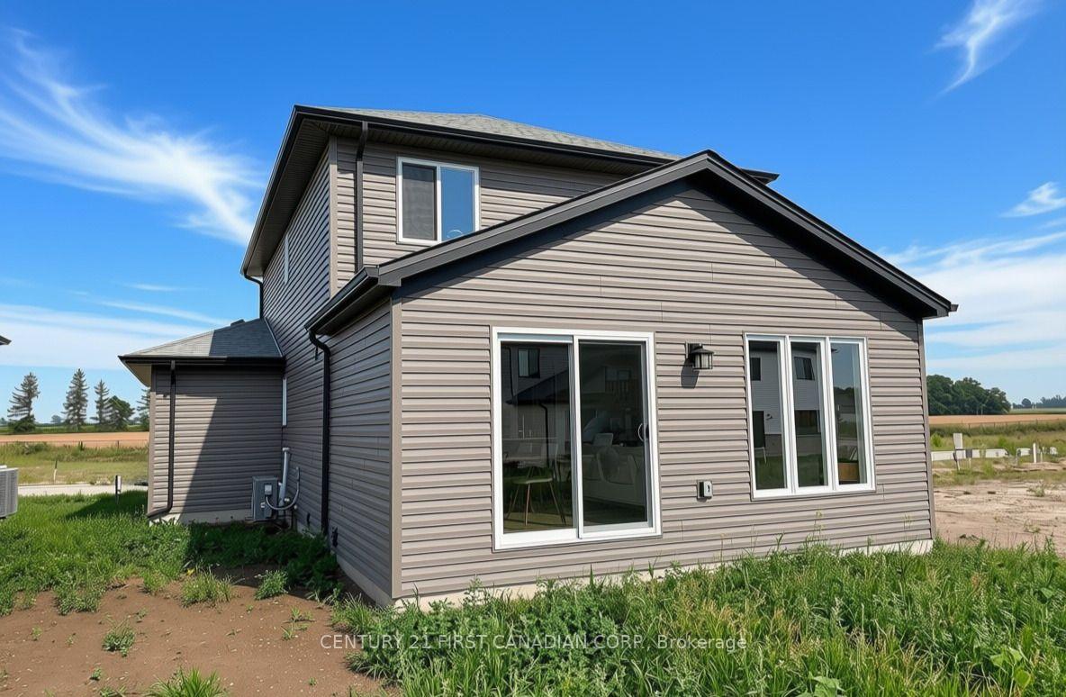Photo 33 of 5 Postma Crescent, North Middlesex, Ailsa Craig — HOMEH