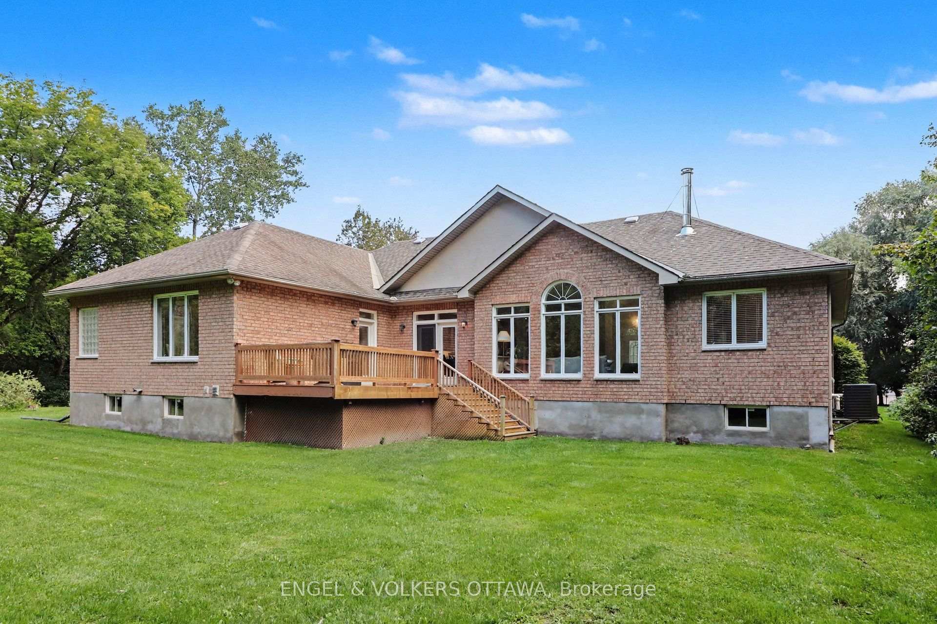 Photo 31 of 6235 Deermeadow Drive, Ottawa, Greely — HOMEH