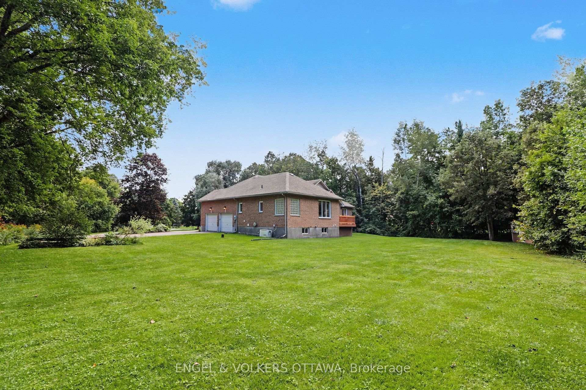 Photo 33 of 6235 Deermeadow Drive, Ottawa, Greely — HOMEH