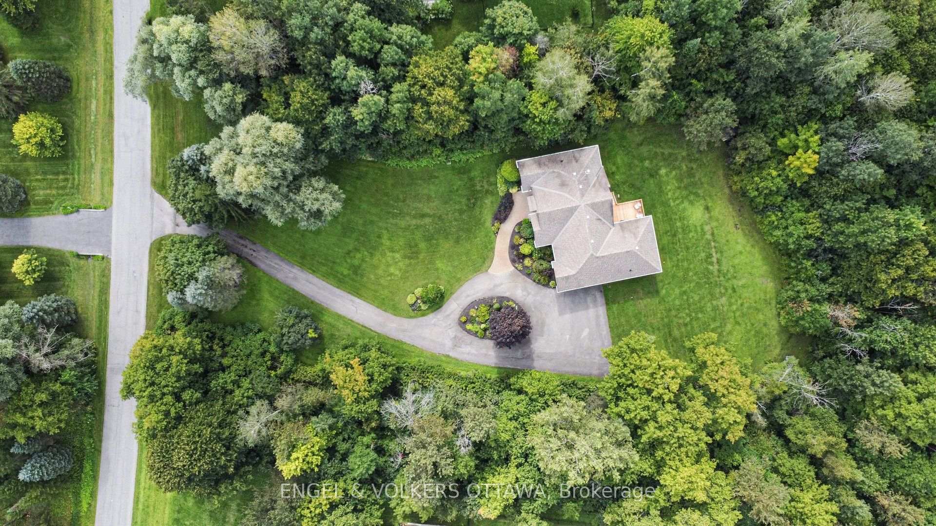 Photo 35 of 6235 Deermeadow Drive, Ottawa, Greely — HOMEH