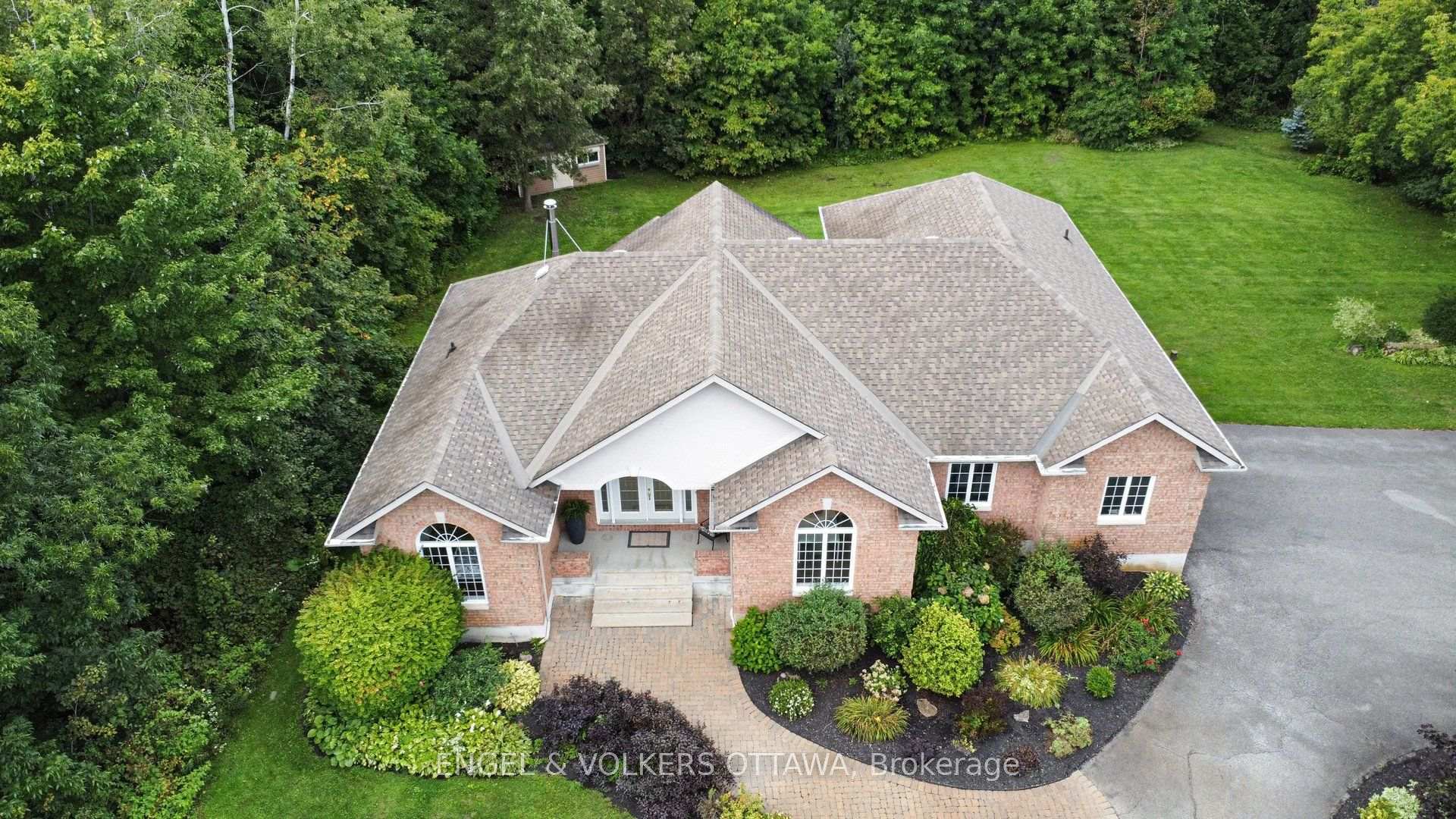 Photo 36 of 6235 Deermeadow Drive, Ottawa, Greely — HOMEH