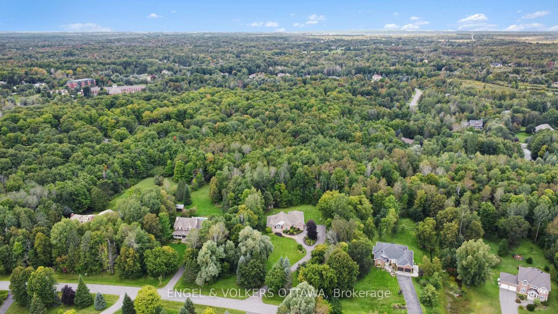 Photo 40 of 6235 Deermeadow Drive, Ottawa, Greely — HOMEH