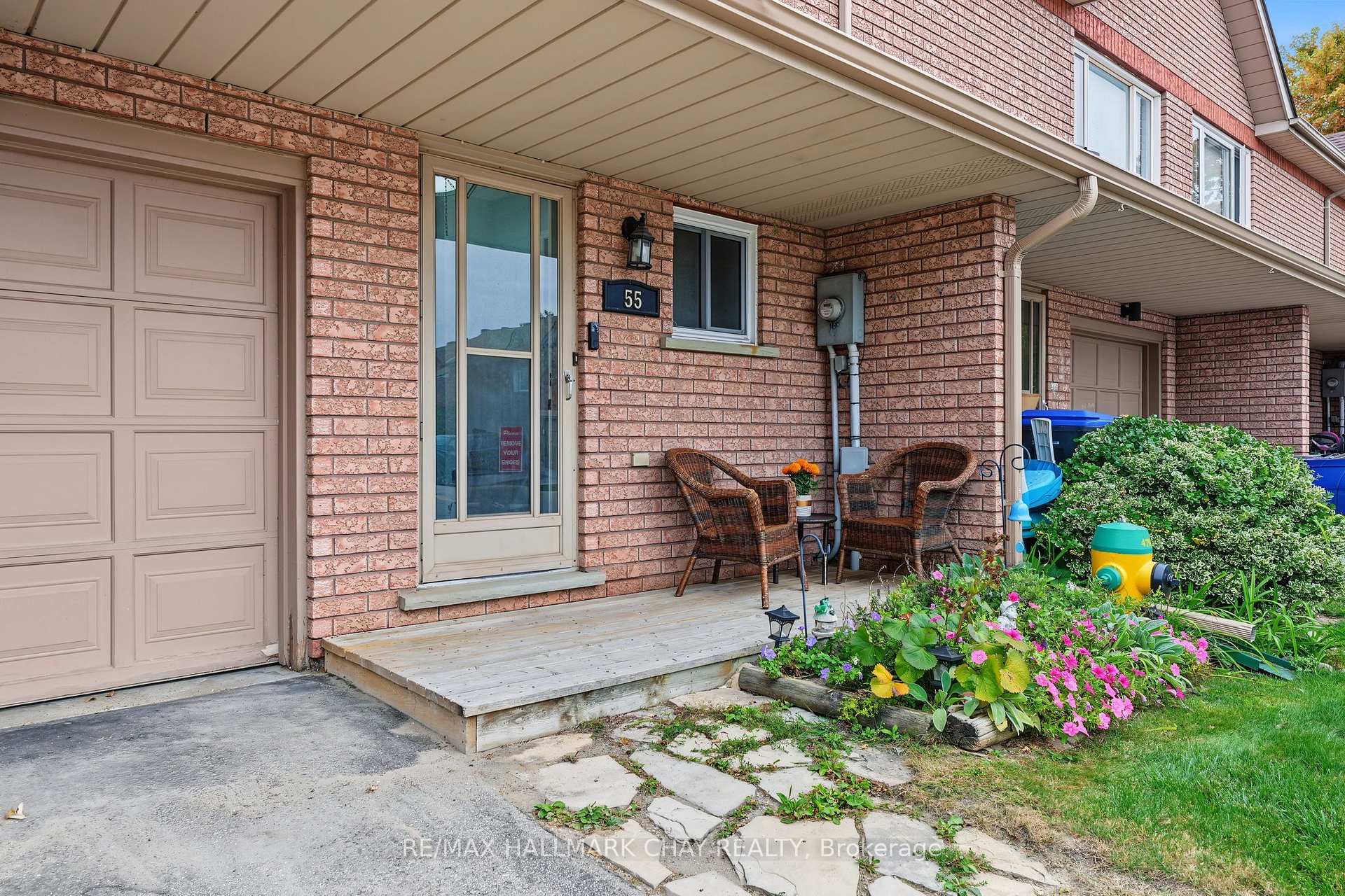 Photo 3 of 55 Riverley Lane, New Tecumseth, Alliston — HOMEH