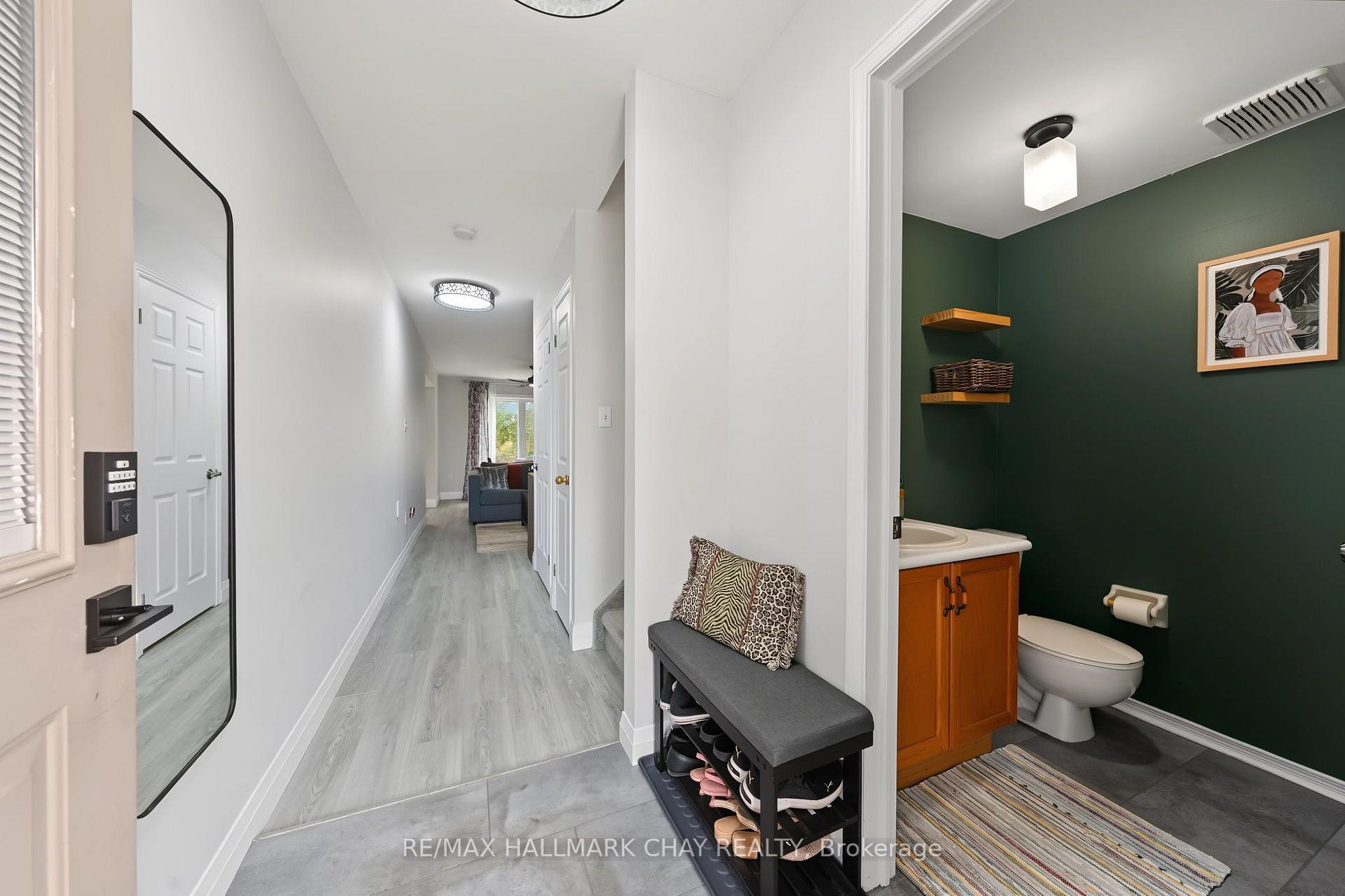 Photo 5 of 55 Riverley Lane, New Tecumseth, Alliston — HOMEH