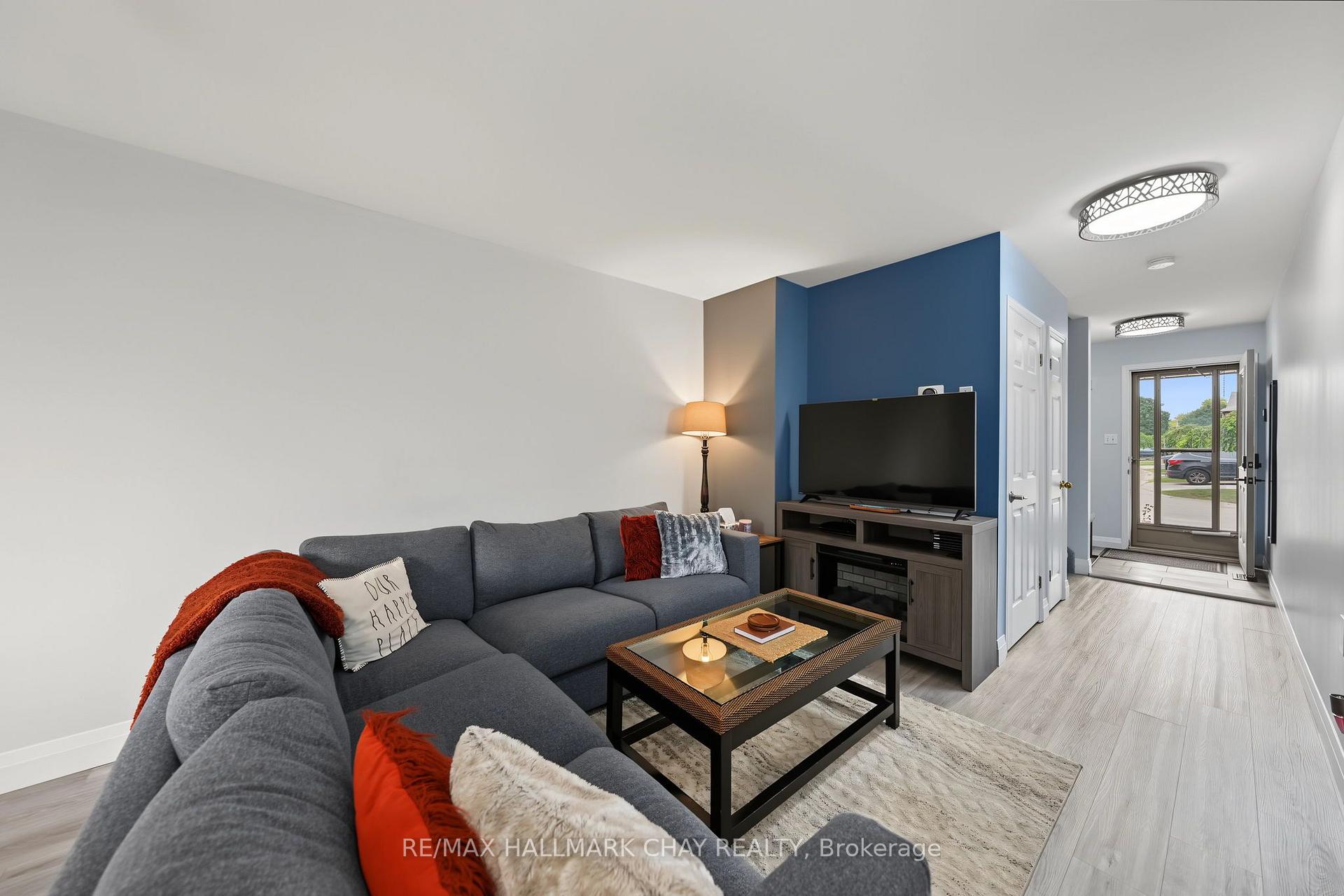 Photo 8 of 55 Riverley Lane, New Tecumseth, Alliston — HOMEH