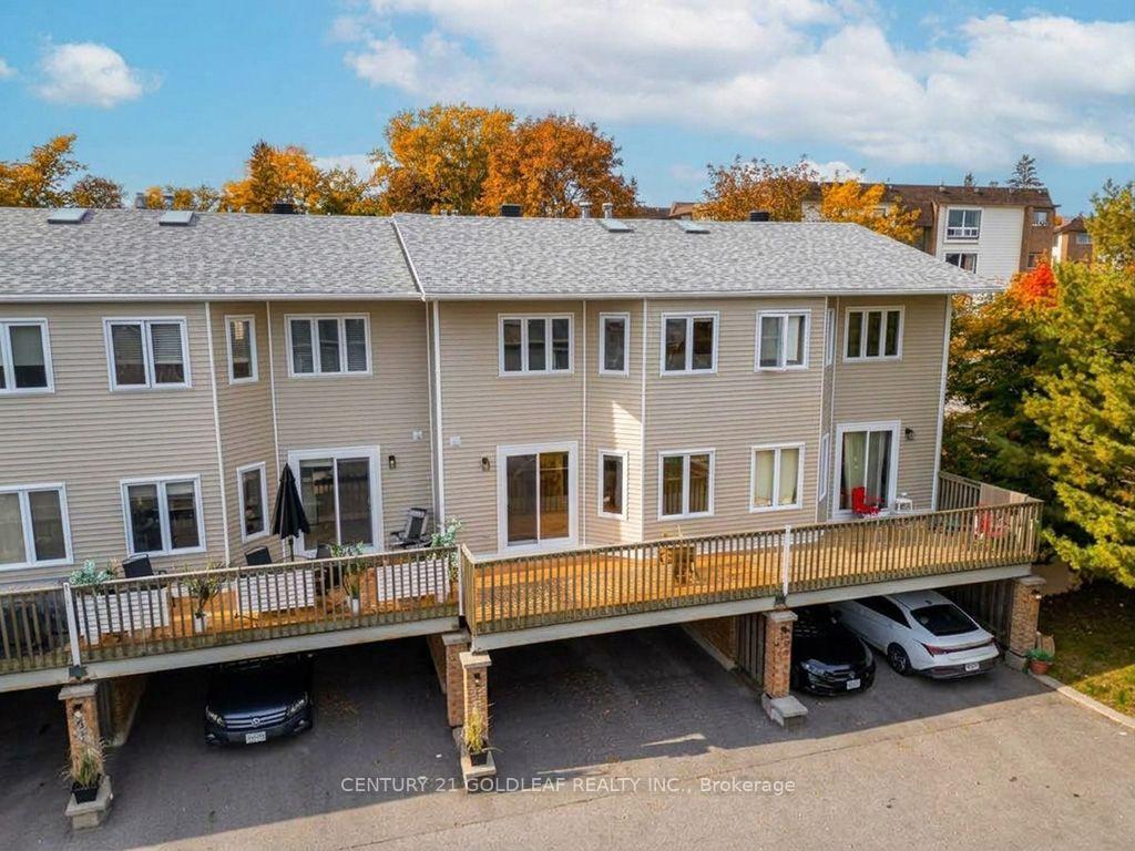 Photo 2 of 1137 Chimney Hill Way, Ottawa, Cardinal Heights — HOMEH