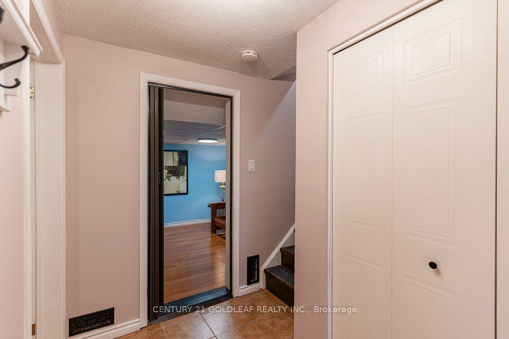 Photo 4 of 1137 Chimney Hill Way, Ottawa, Cardinal Heights — HOMEH
