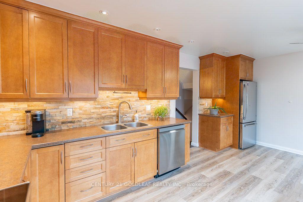 Photo 6 of 1137 Chimney Hill Way, Ottawa, Cardinal Heights — HOMEH