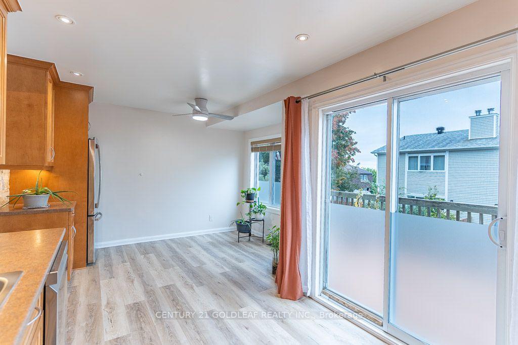 Photo 7 of 1137 Chimney Hill Way, Ottawa, Cardinal Heights — HOMEH
