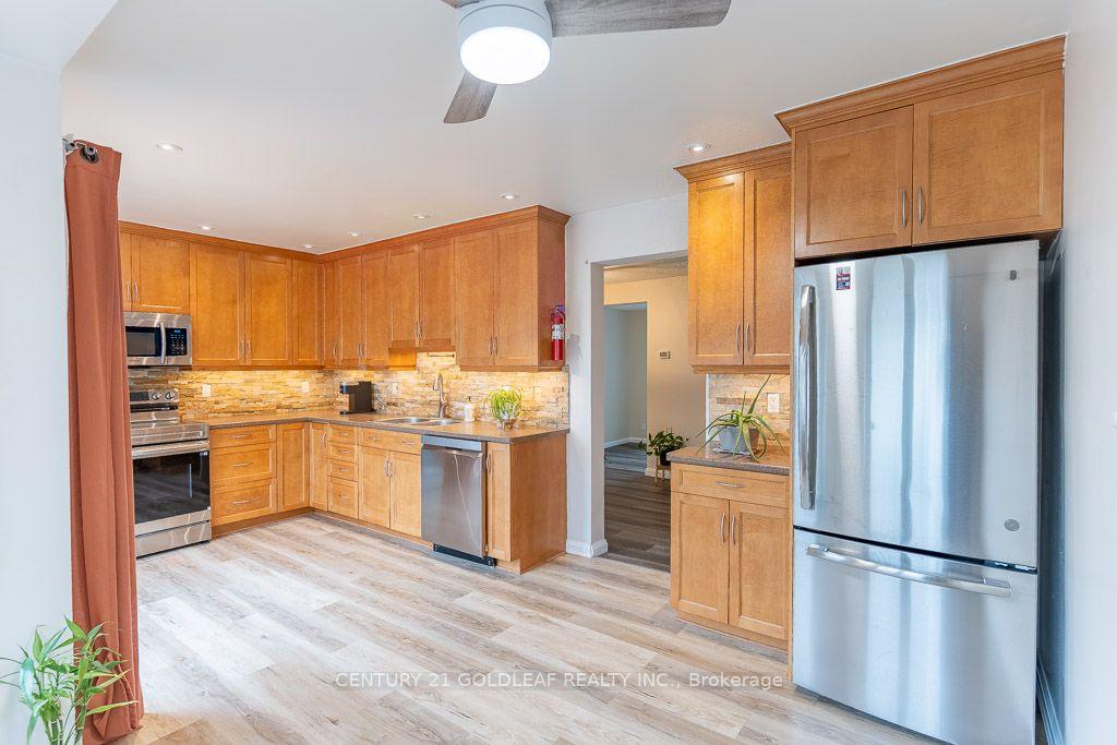 Photo 9 of 1137 Chimney Hill Way, Ottawa, Cardinal Heights — HOMEH