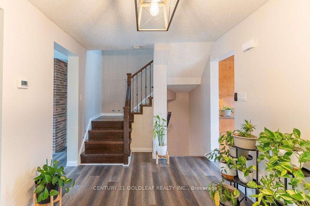 Photo 20 of 1137 Chimney Hill Way, Ottawa, Cardinal Heights — HOMEH