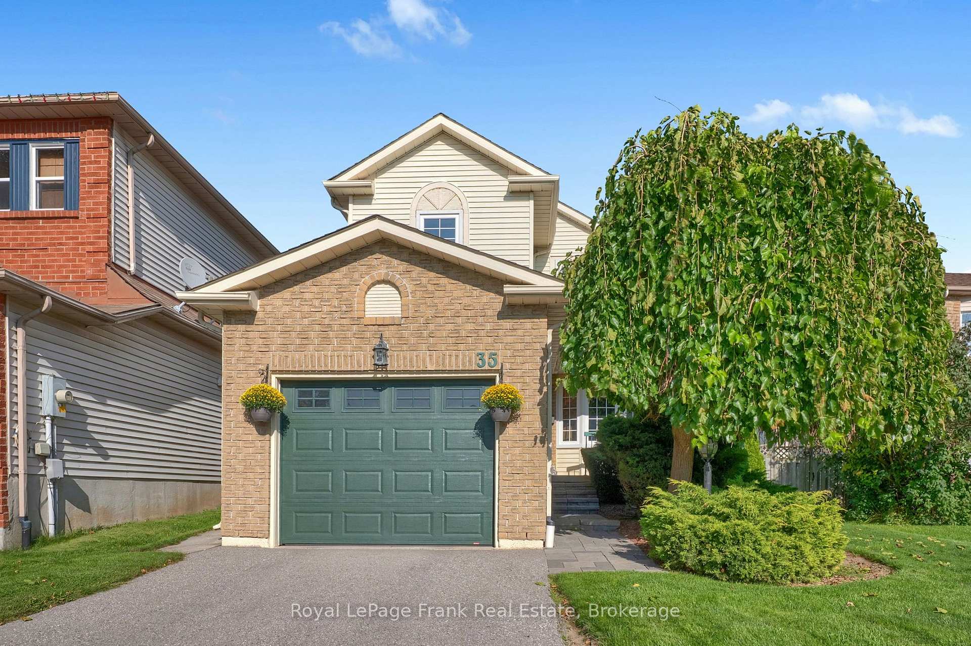 Photo 2 of 35 Burnham Boulevard, Port Hope — HOMEH
