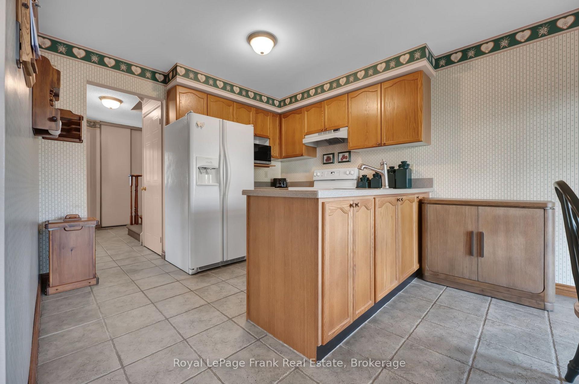 Photo 6 of 35 Burnham Boulevard, Port Hope — HOMEH
