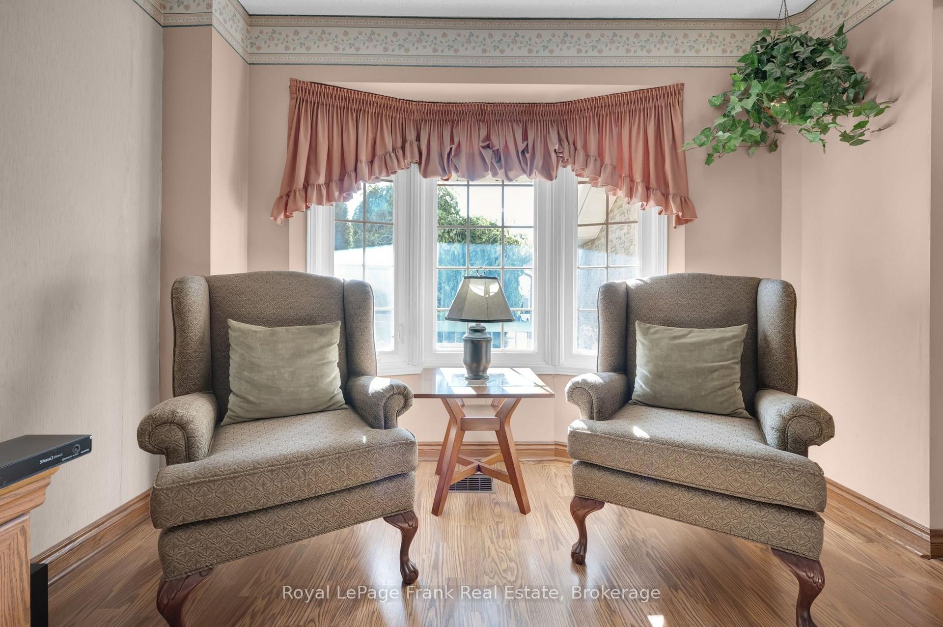 Photo 12 of 35 Burnham Boulevard, Port Hope — HOMEH