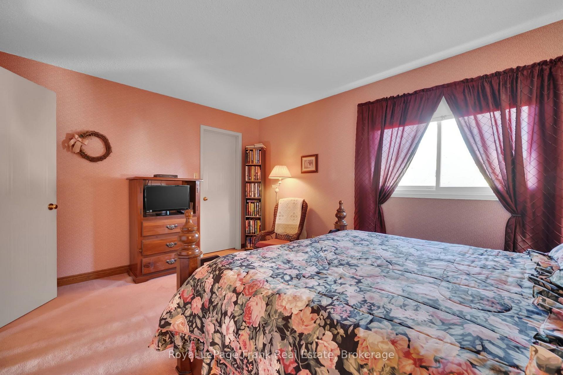 Photo 16 of 35 Burnham Boulevard, Port Hope — HOMEH