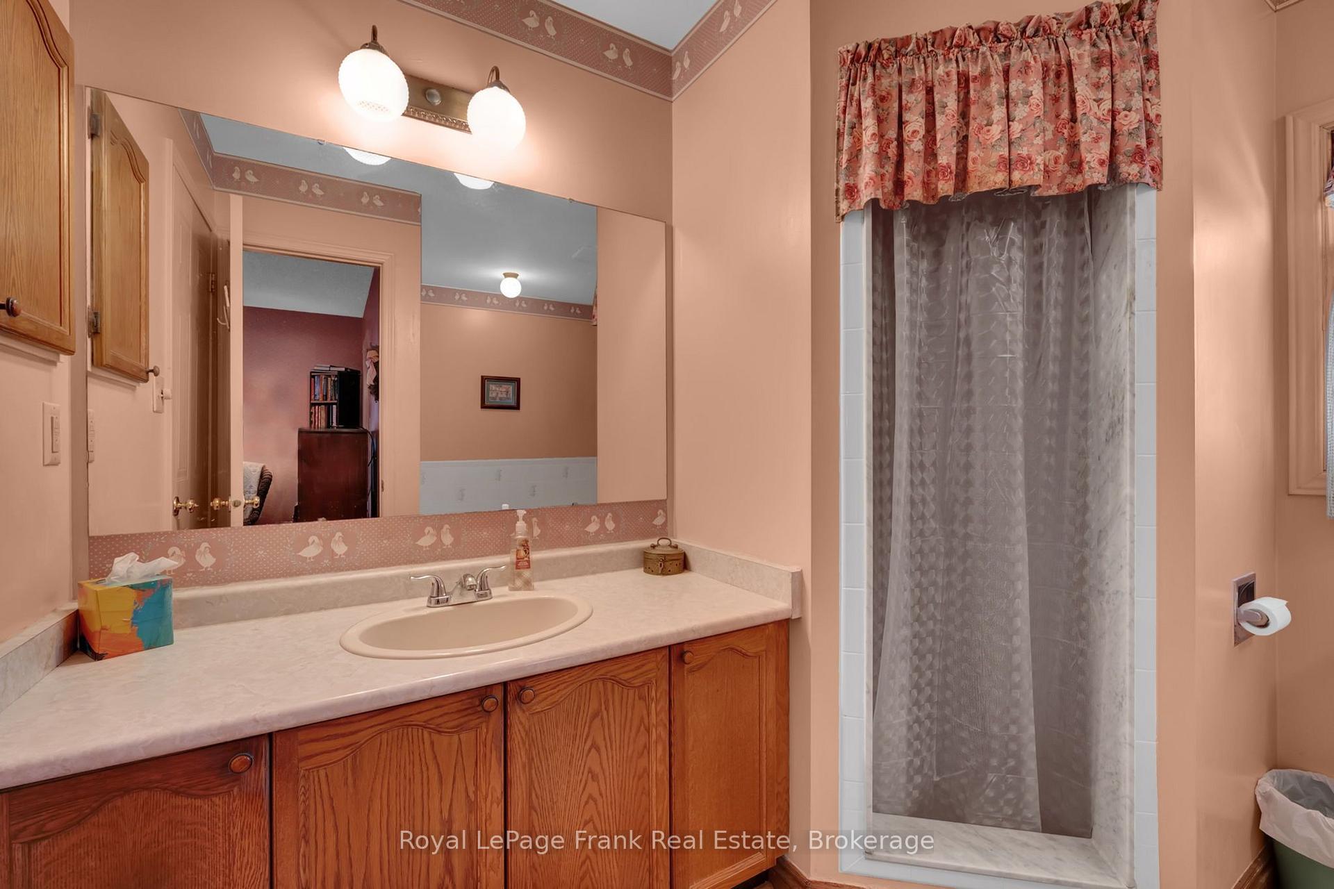 Photo 18 of 35 Burnham Boulevard, Port Hope — HOMEH