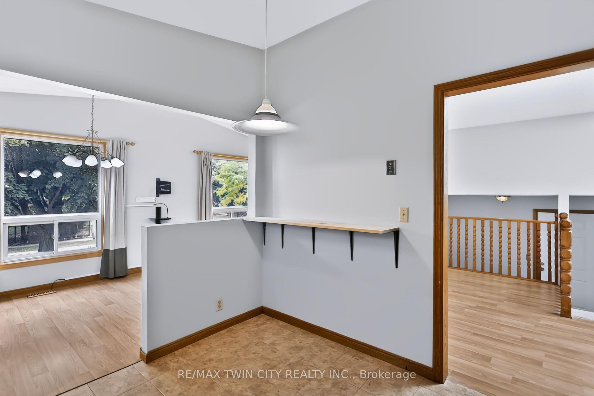 Photo 13 of 79 Hobart Crescent, Brantford, Brantwood Park — HOMEH
