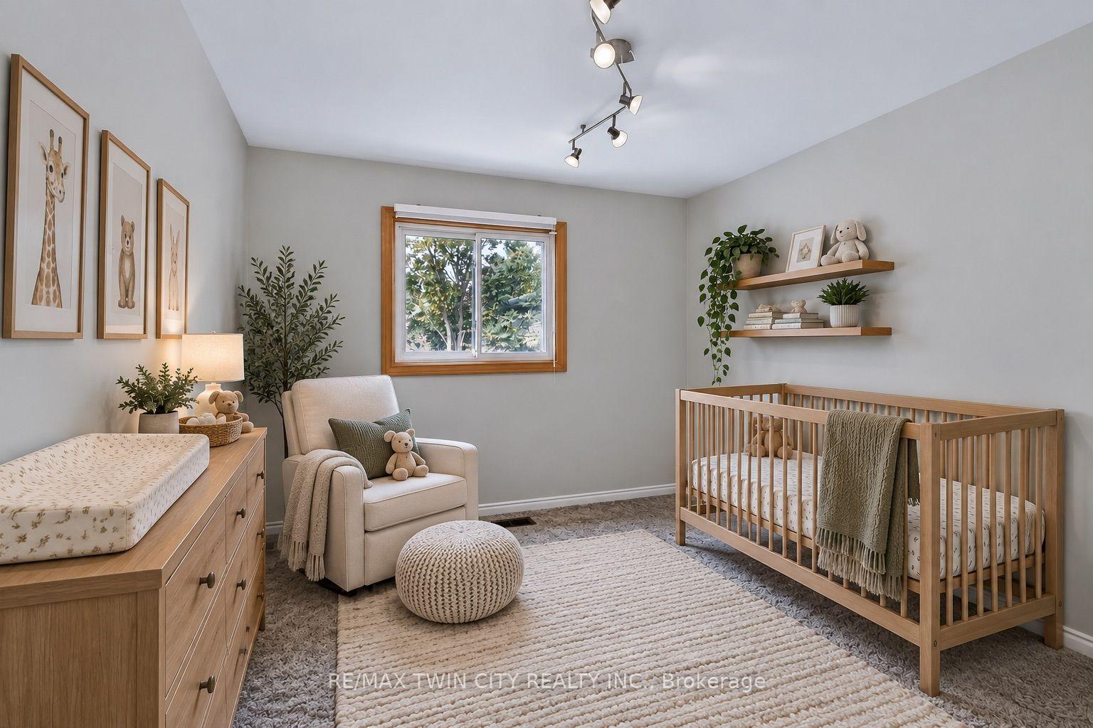 Photo 17 of 79 Hobart Crescent, Brantford, Brantwood Park — HOMEH