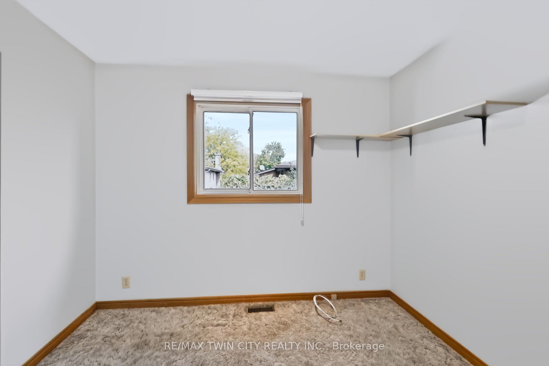 Photo 19 of 79 Hobart Crescent, Brantford, Brantwood Park — HOMEH