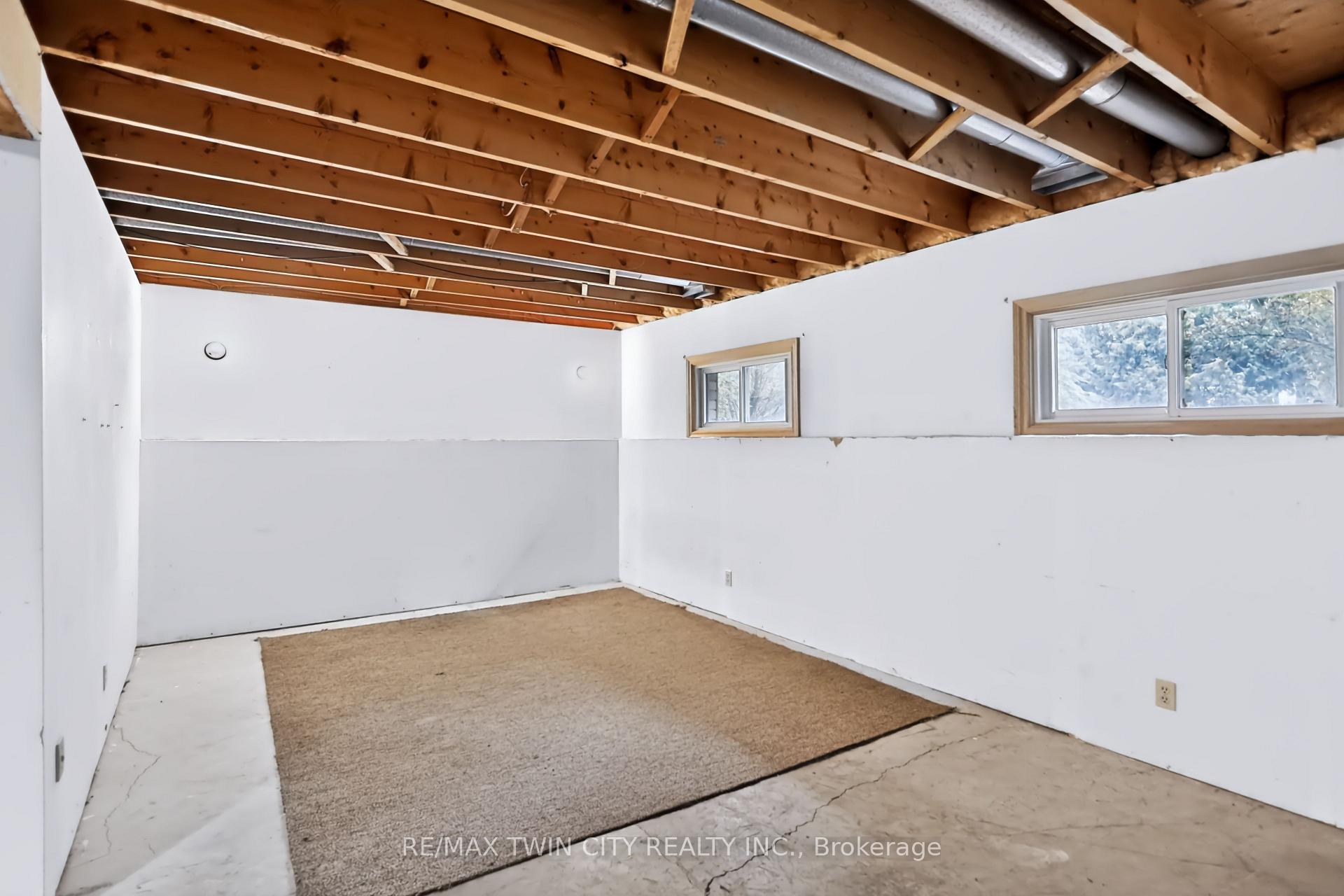 Photo 23 of 79 Hobart Crescent, Brantford, Brantwood Park — HOMEH