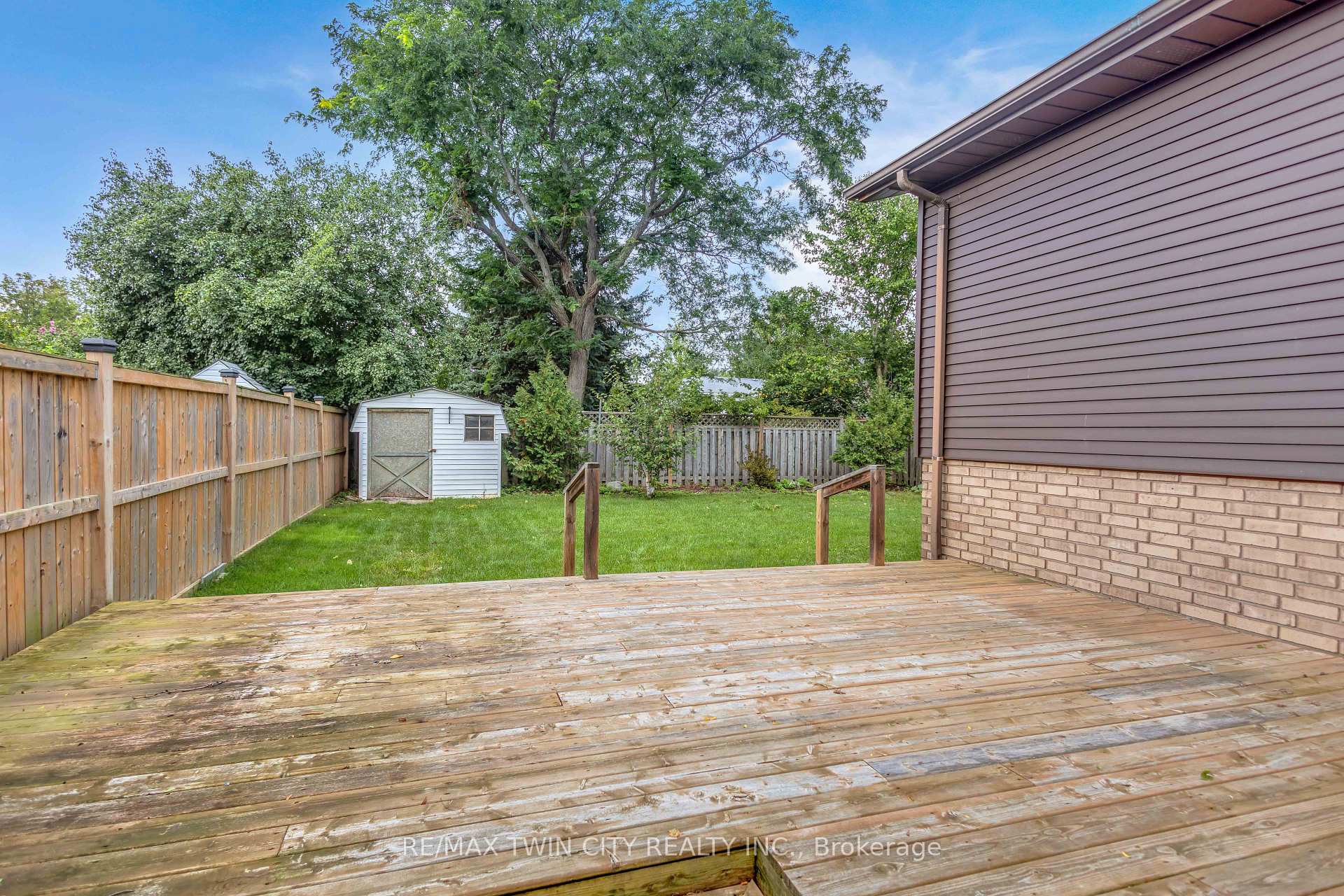 Photo 34 of 79 Hobart Crescent, Brantford, Brantwood Park — HOMEH