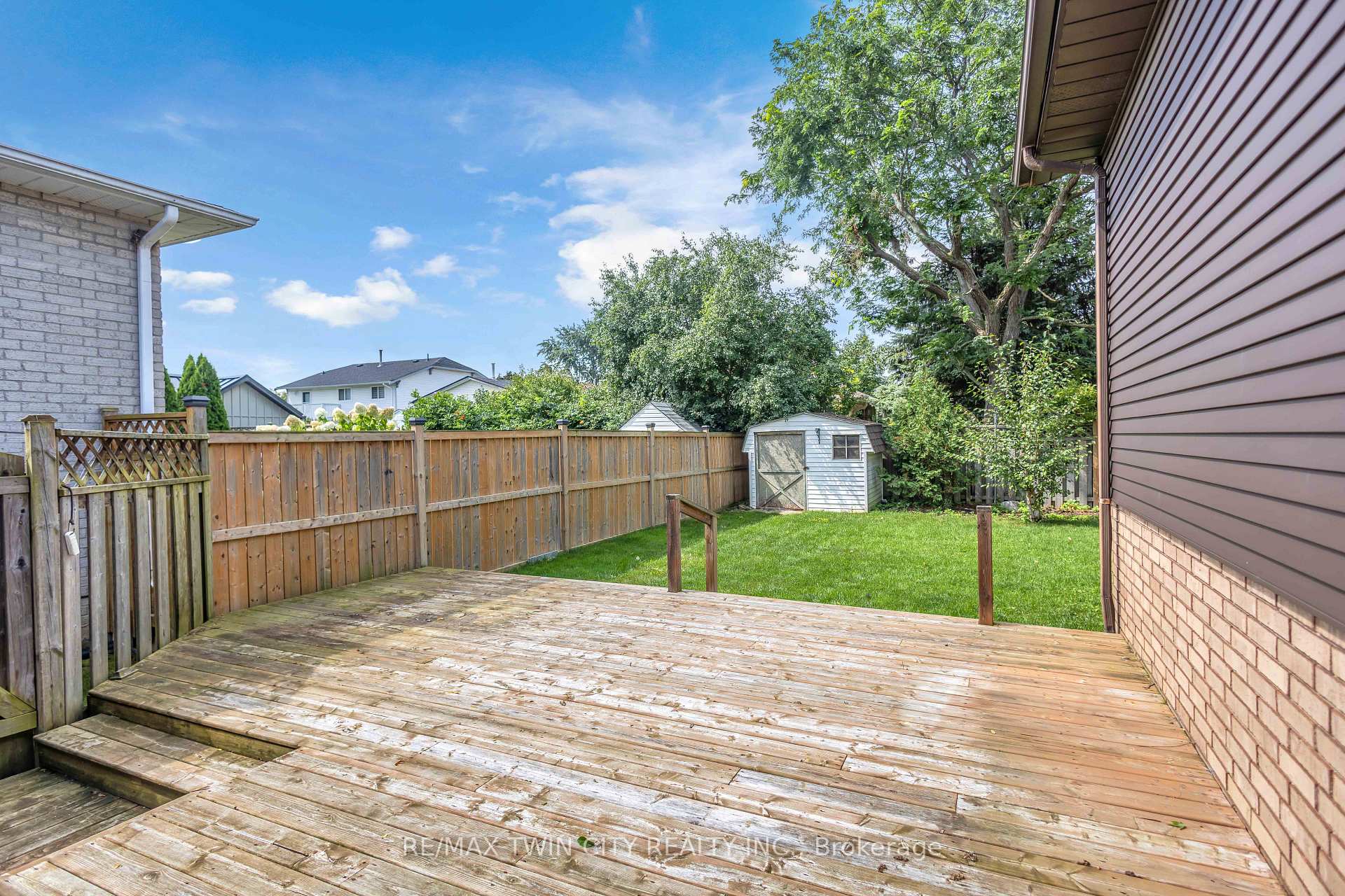 Photo 35 of 79 Hobart Crescent, Brantford, Brantwood Park — HOMEH