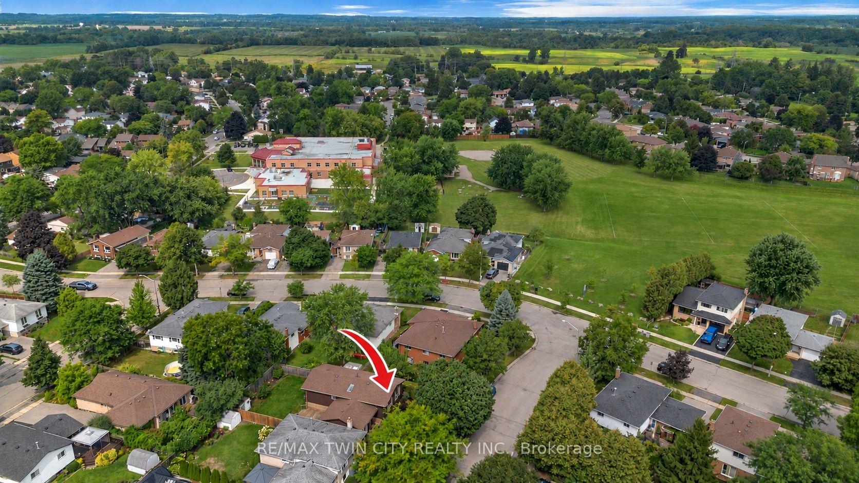 Photo 41 of 79 Hobart Crescent, Brantford, Brantwood Park — HOMEH