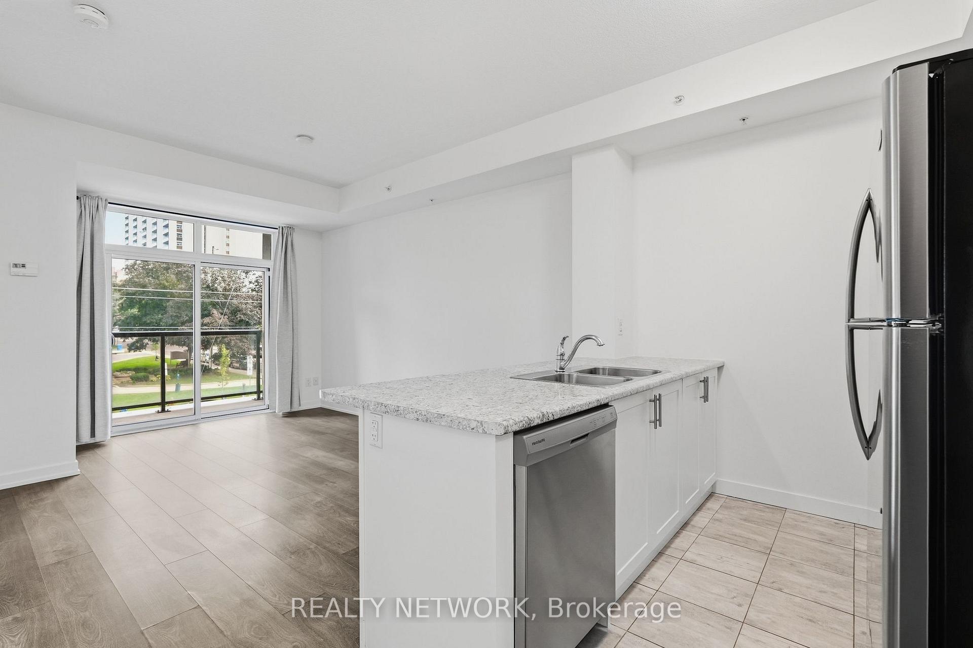 Photo 8 of Unit 205, 81 Robinson Street, Hamilton, Durand — HOMEH