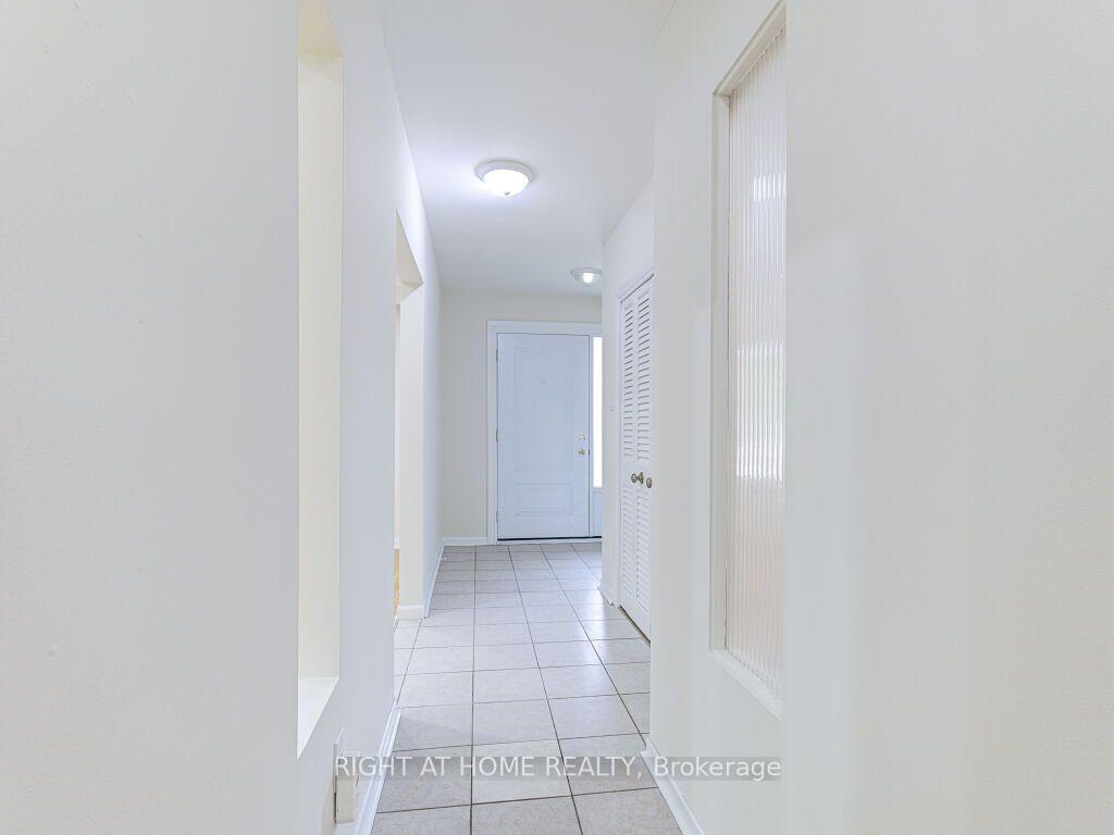 Photo 6 of 341 Rathburn Road, Etobicoke, Islington-City Centre West — HOMEH