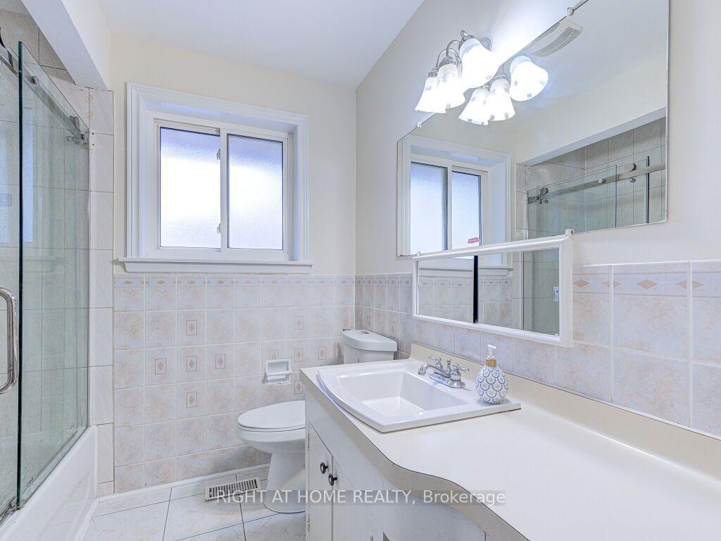 Photo 17 of 341 Rathburn Road, Etobicoke, Islington-City Centre West — HOMEH