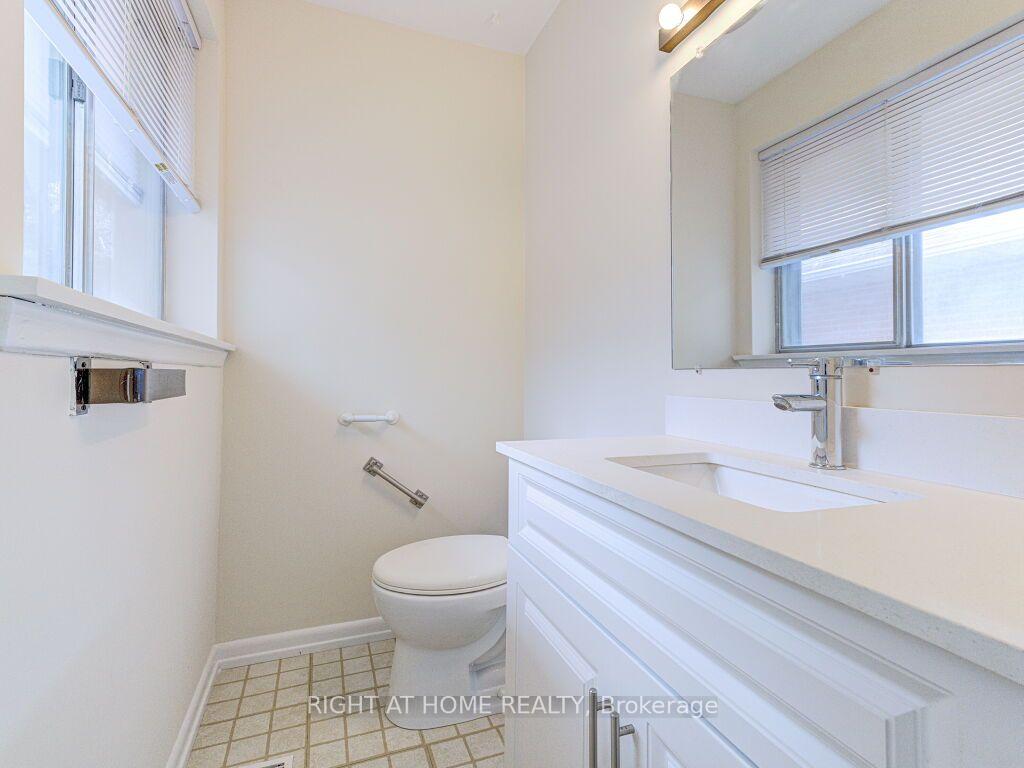 Photo 19 of 341 Rathburn Road, Etobicoke, Islington-City Centre West — HOMEH