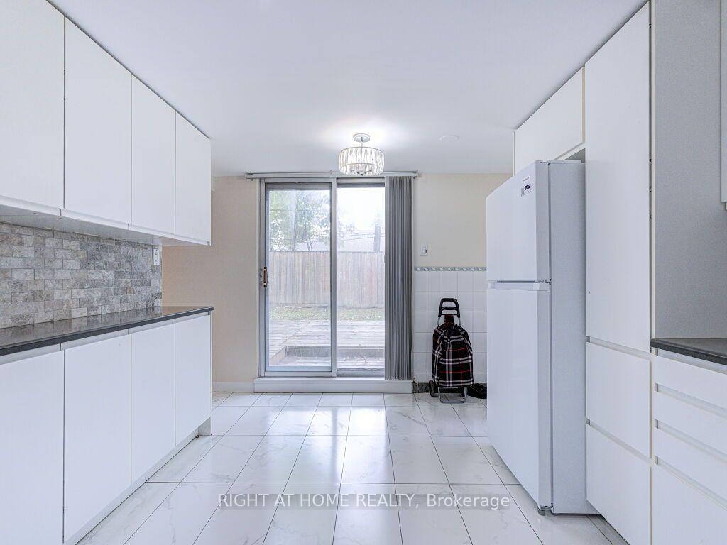 Photo 22 of 341 Rathburn Road, Etobicoke, Islington-City Centre West — HOMEH