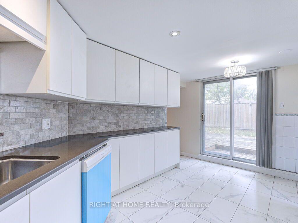 Photo 23 of 341 Rathburn Road, Etobicoke, Islington-City Centre West — HOMEH