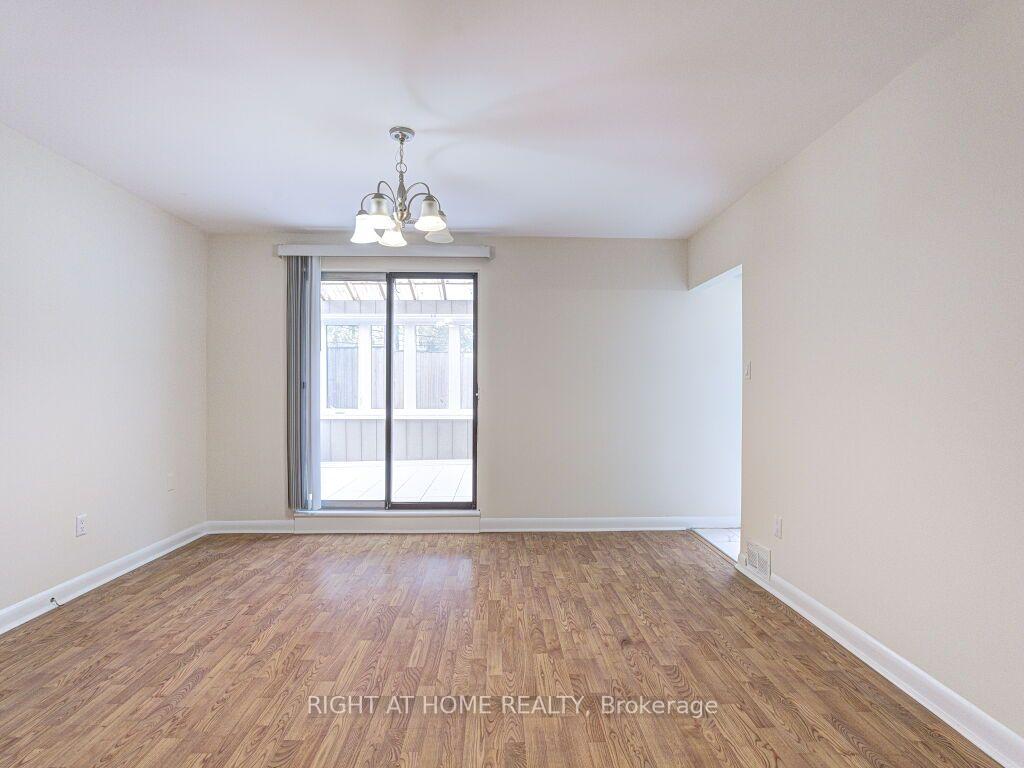 Photo 28 of 341 Rathburn Road, Etobicoke, Islington-City Centre West — HOMEH
