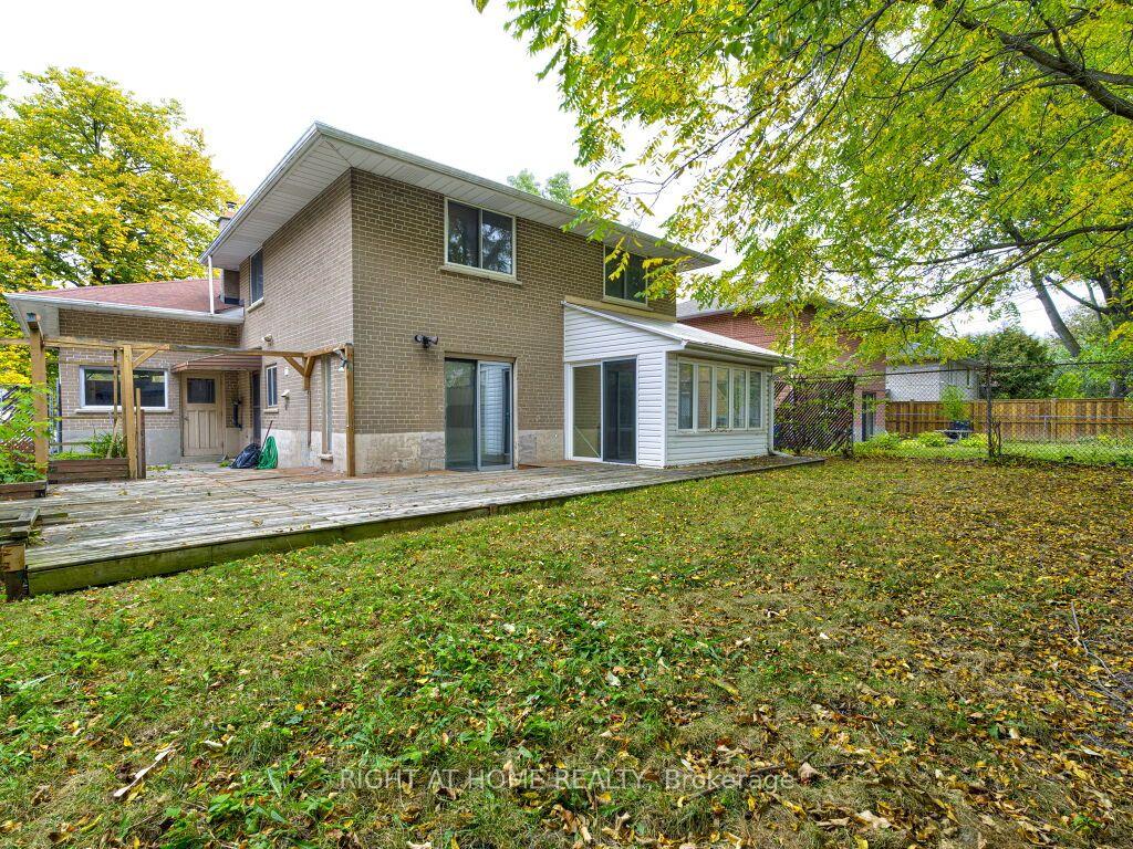 Photo 33 of 341 Rathburn Road, Etobicoke, Islington-City Centre West — HOMEH