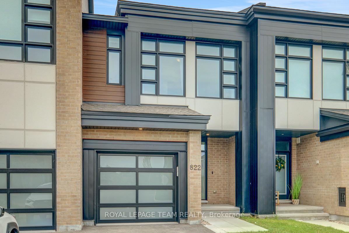 Photo 3 of 822 Chipping Circle, Ottawa, Riverside South/Gloucester Glen — HOMEH