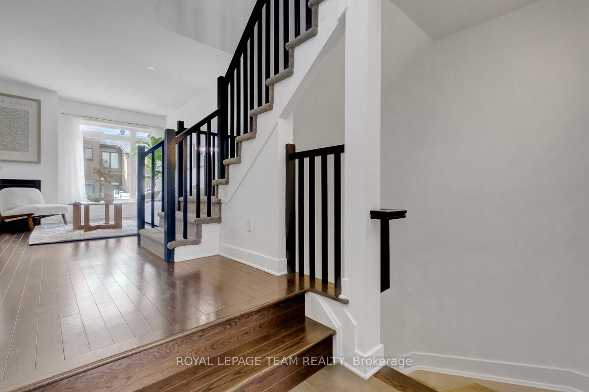 Photo 7 of 822 Chipping Circle, Ottawa, Riverside South/Gloucester Glen — HOMEH